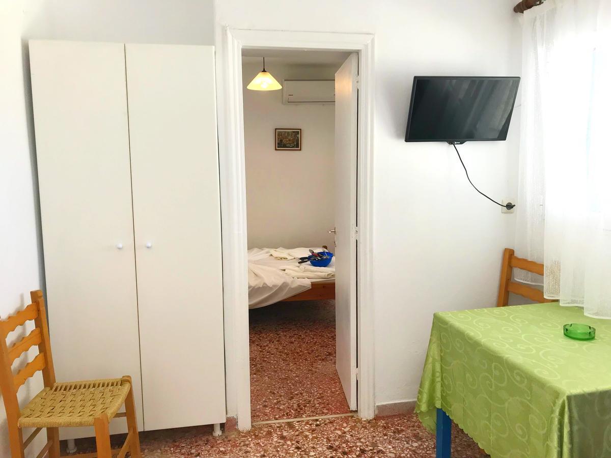 Katerina Beach Rooms Ándros 외부 사진