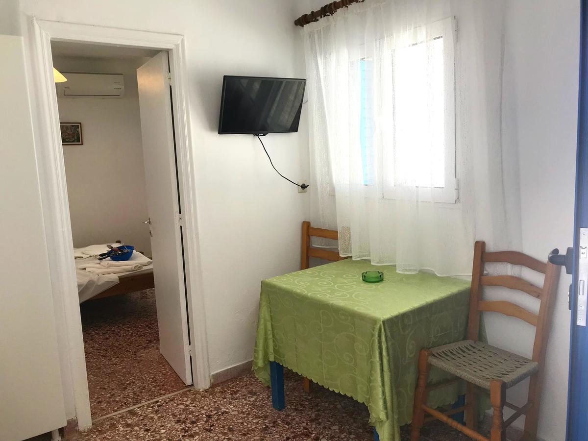 Katerina Beach Rooms Ándros 외부 사진
